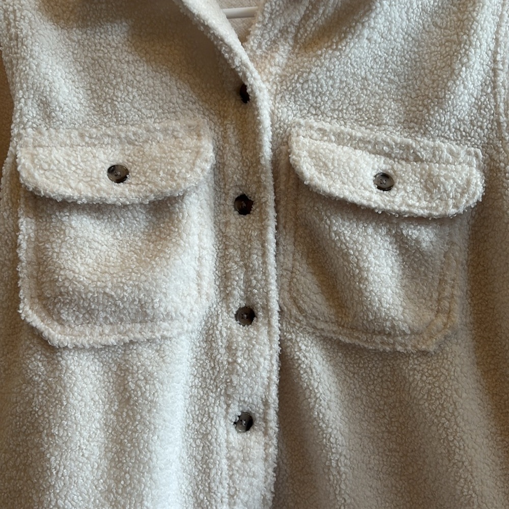 Universal Thread Shacket - Picture 4 of 16